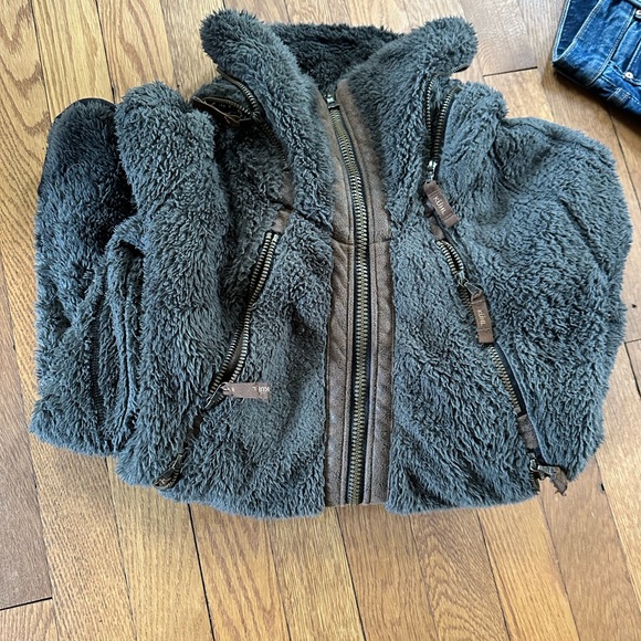 Kuhl Fleece Flight Jacket *sold* - Picture 5 of 9